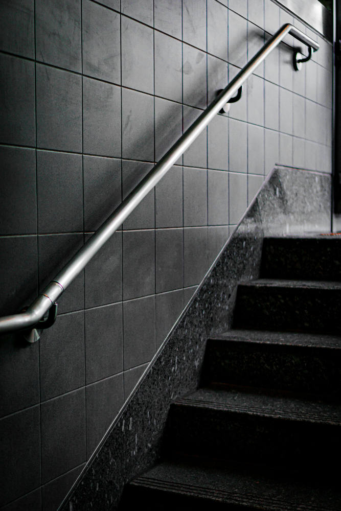 Stair handrail for safer access